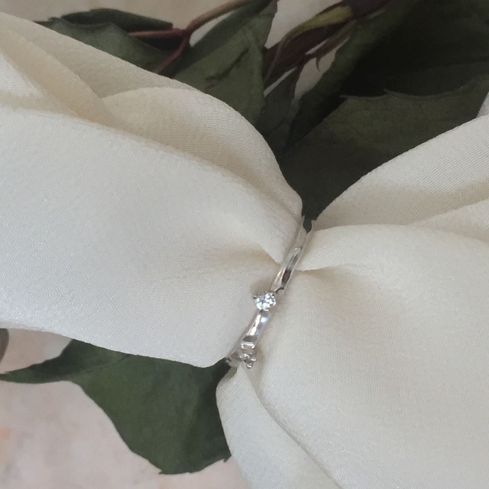 Mejuri Raw Sapphire Stacker in Silver